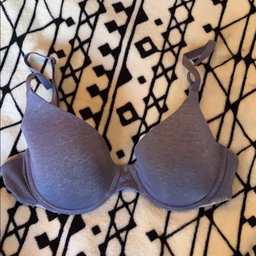 T-shirt Bra by VS